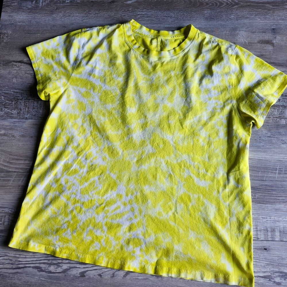 Lululemon short sleeve top